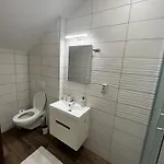 Gesztenyes-kert Szallashely Bed & Breakfast
