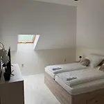 Bed & Breakfast Gesztenyes-kert Szallashely Pecsvarad