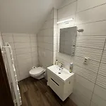 Gesztenyes-kert Szallashely Bed & Breakfast 3*