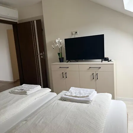 Gesztenyes-kert Szallashely 3* Pécsvárad